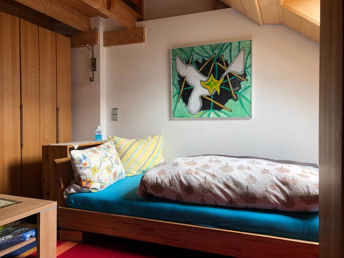 Doppelzimmer Dachgeschoss, Schnelles Wlan, Arbeitsplatz Und Garten Winningen Bagian luar foto