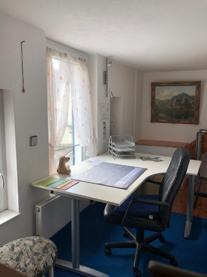 Doppelzimmer Dachgeschoss, Schnelles Wlan, Arbeitsplatz Und Garten Winningen Bagian luar foto